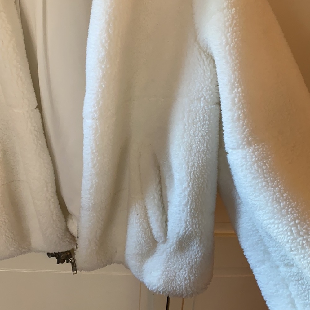 White fuzzy teddy bear puffer coat - Picture 5 of 6